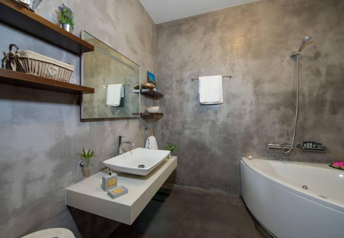 Villa Lady Dafni With Private Heated Pool Maleme Exterior foto